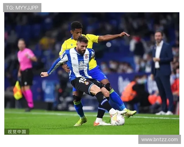 马特塔替补登场迎国家队生涯首秀 助力法国队晋级世预赛下一轮