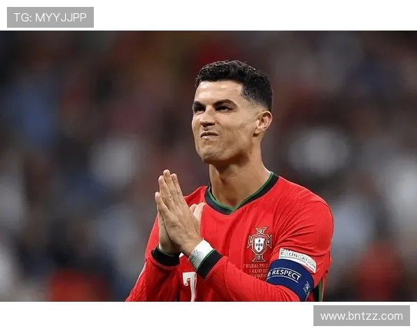 费迪南德回应C罗称我是记者并透露无法在我的群聊里多言