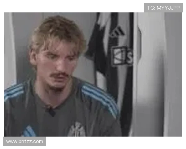 沃尔特马德归队搭乘廉航经济舱仅75英镑展现勤俭持家精神